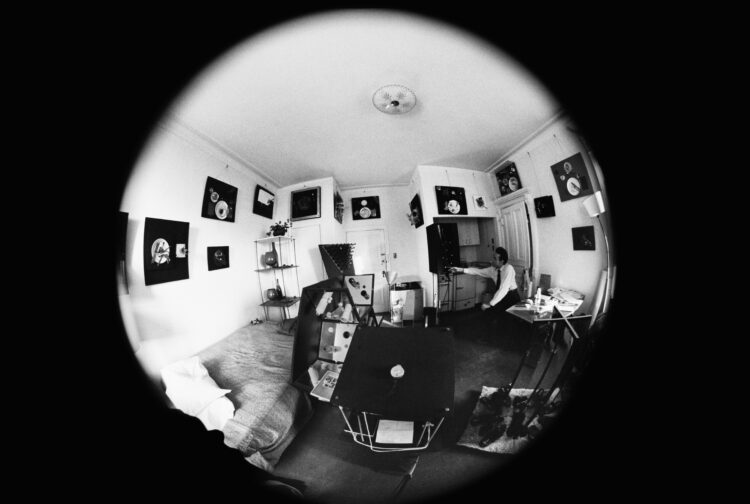 I remember you well in the Chelsea Hotel… - Fleiss-Vallois